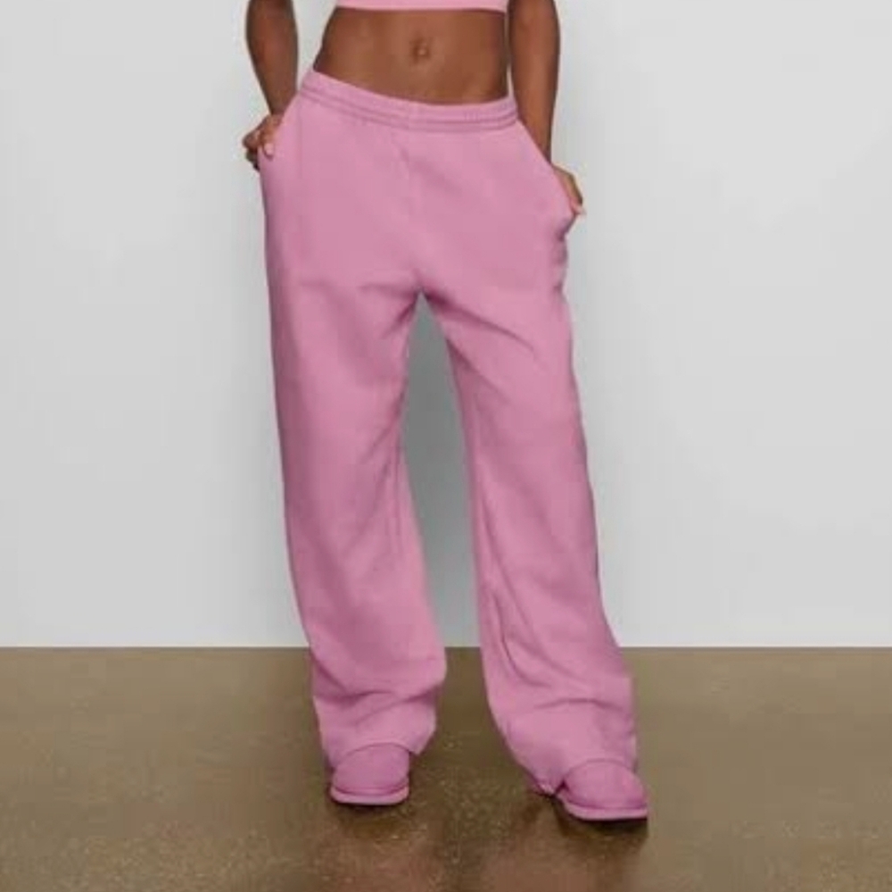 SKIMS Bubble Gum Pink FLEECE pant